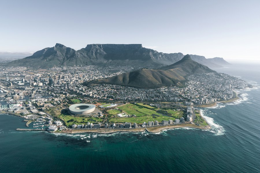 La Montaña de la Mesa sobre Ciudad del Cabo, Sudáfrica