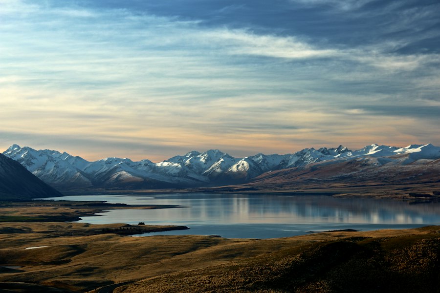Las Highlands de Escocia entre la niebla